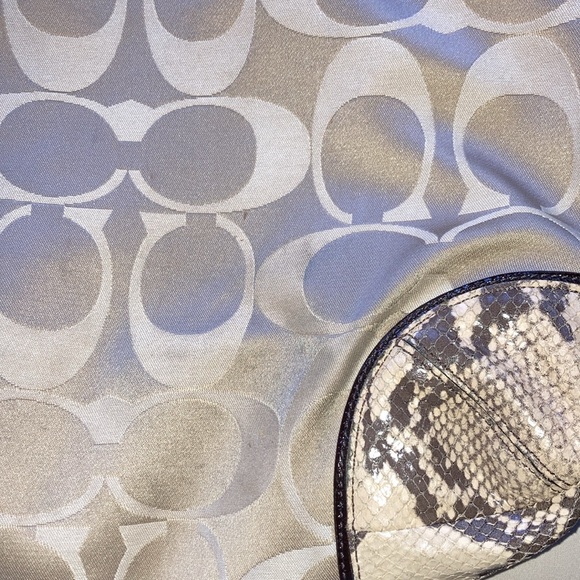COACH classic tan material w/reptile pattern leather trim hobo purse. $55 - Picture 11 of 15